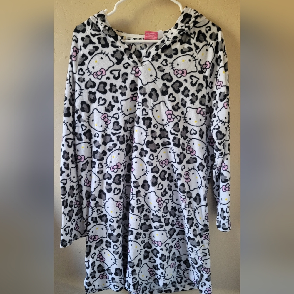 Hello Kitty Hooded Night Shirt